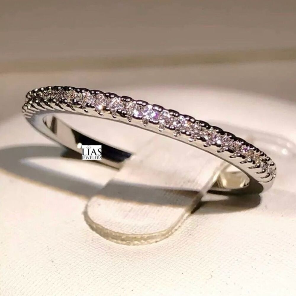 New 18k white gold wedding ring wedding band
